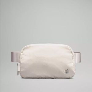 Lululemon Athletica belt bag